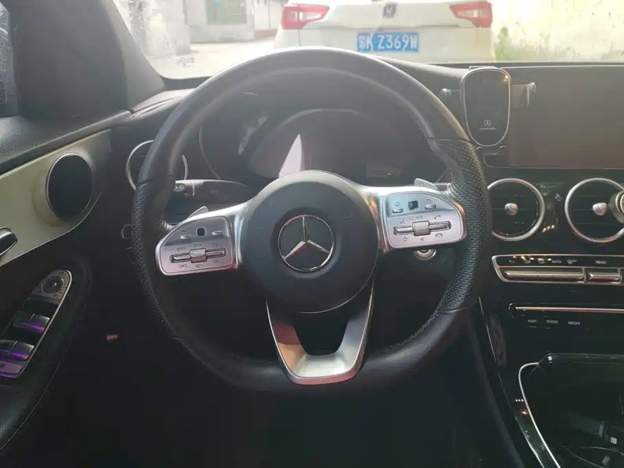 Mercedes-Benz C-Class — миниатюра 15