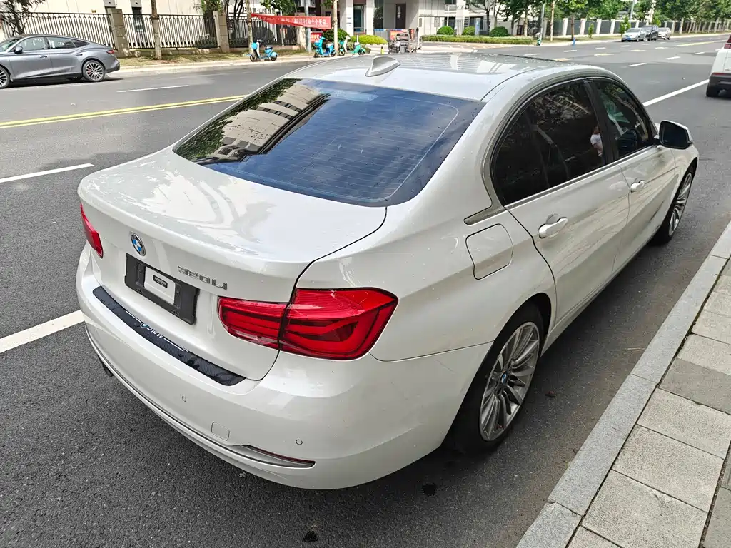BMW 3 Series — миниатюра 12