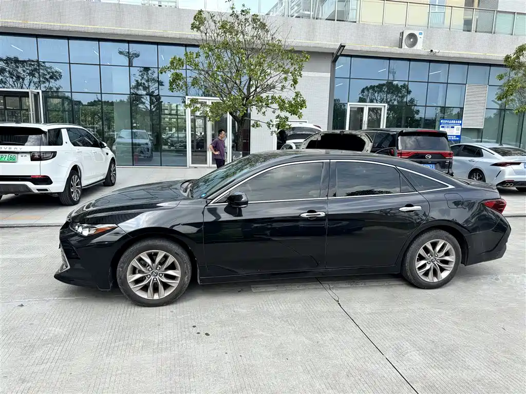 Toyota Avalon — миниатюра 3