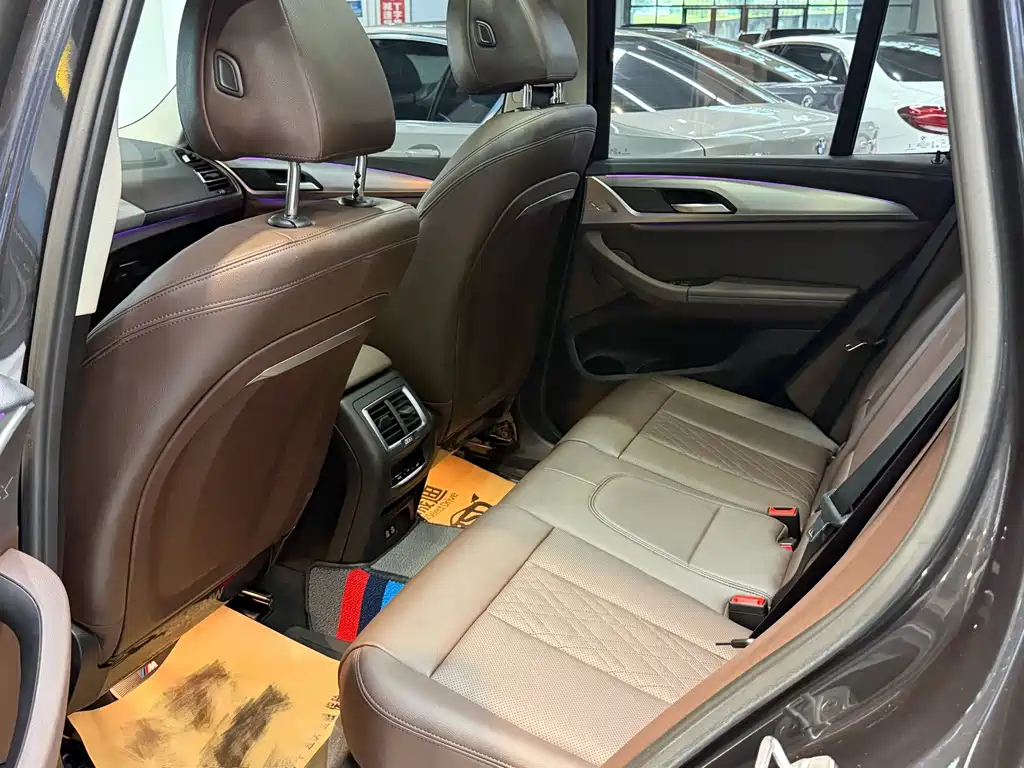 BMW iX3 — миниатюра 7