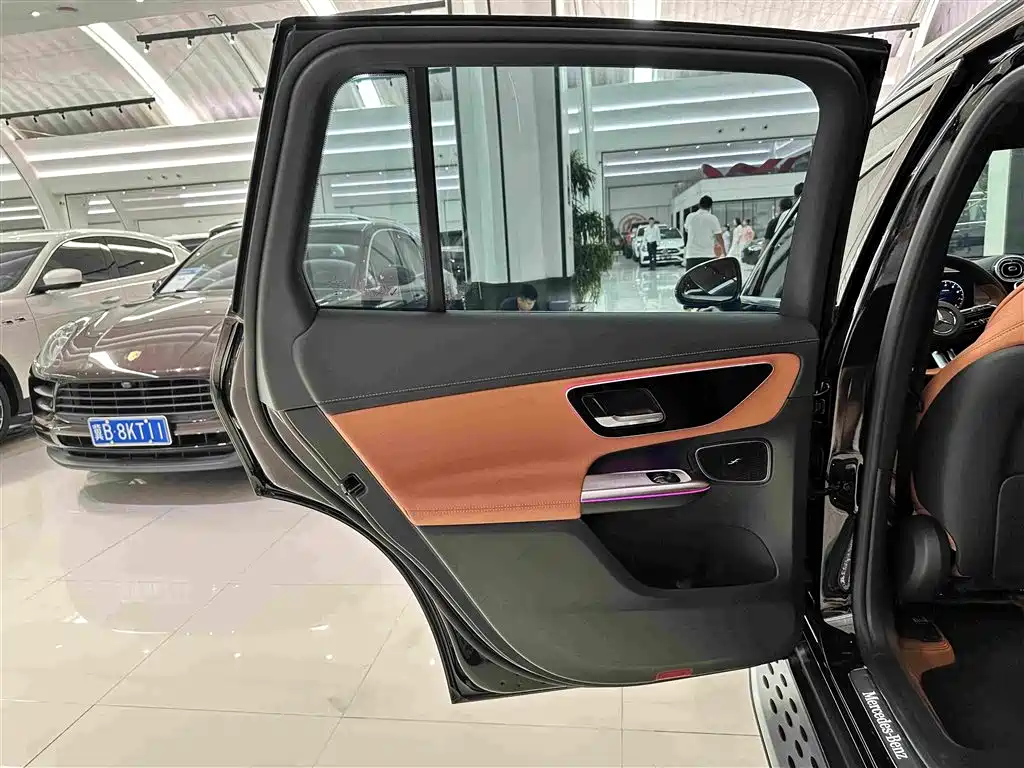 Mercedes-Benz GLC — миниатюра 23