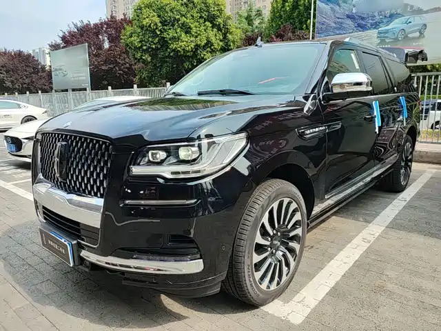 2026 Lincoln Navigator