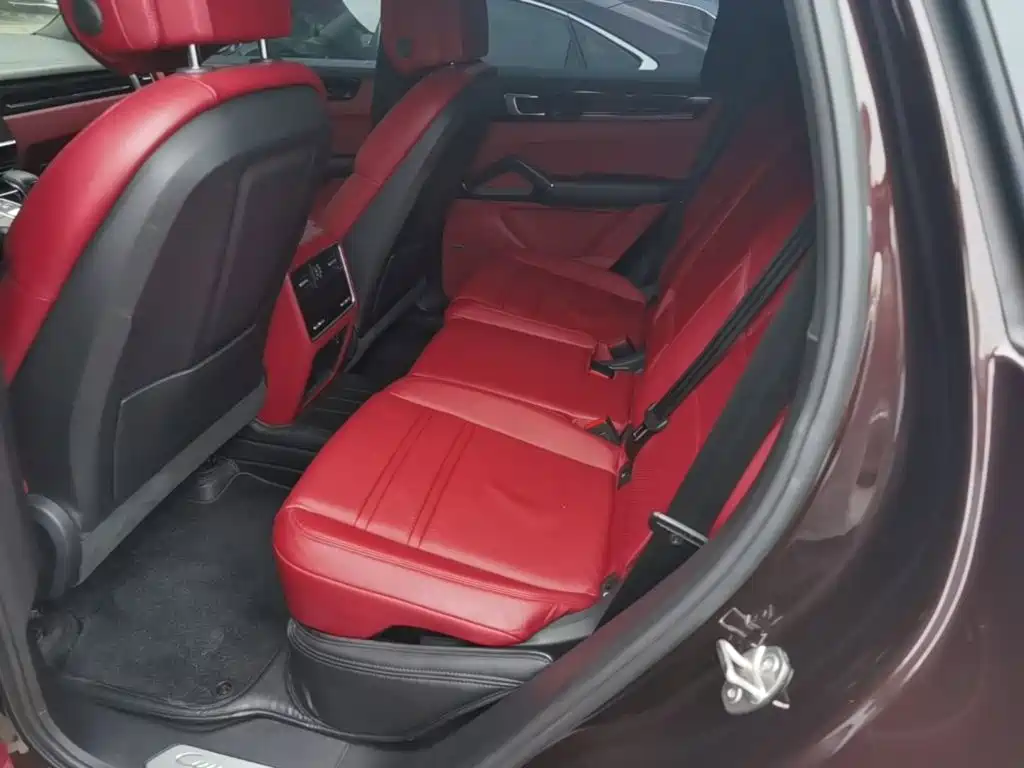 Porsche Cayenne — миниатюра 17