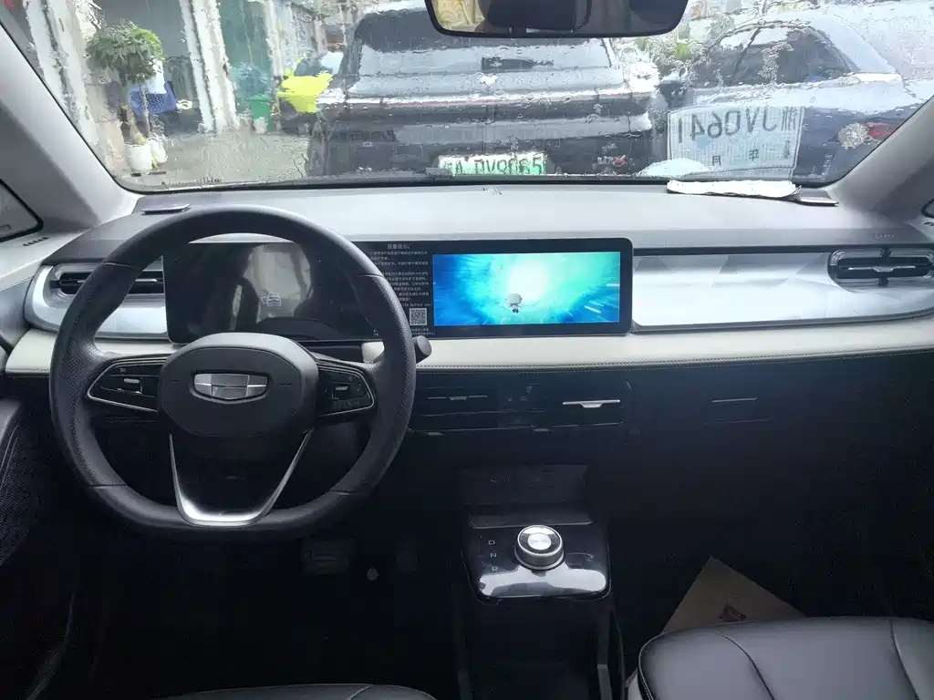 Geely E Firefly E 2022 320KM 4 мест