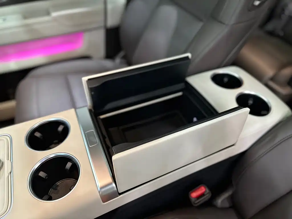 Li Auto Li MEGA — миниатюра 12