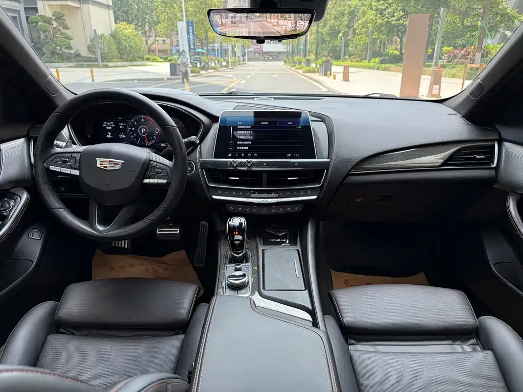 Cadillac CT5 — миниатюра 7