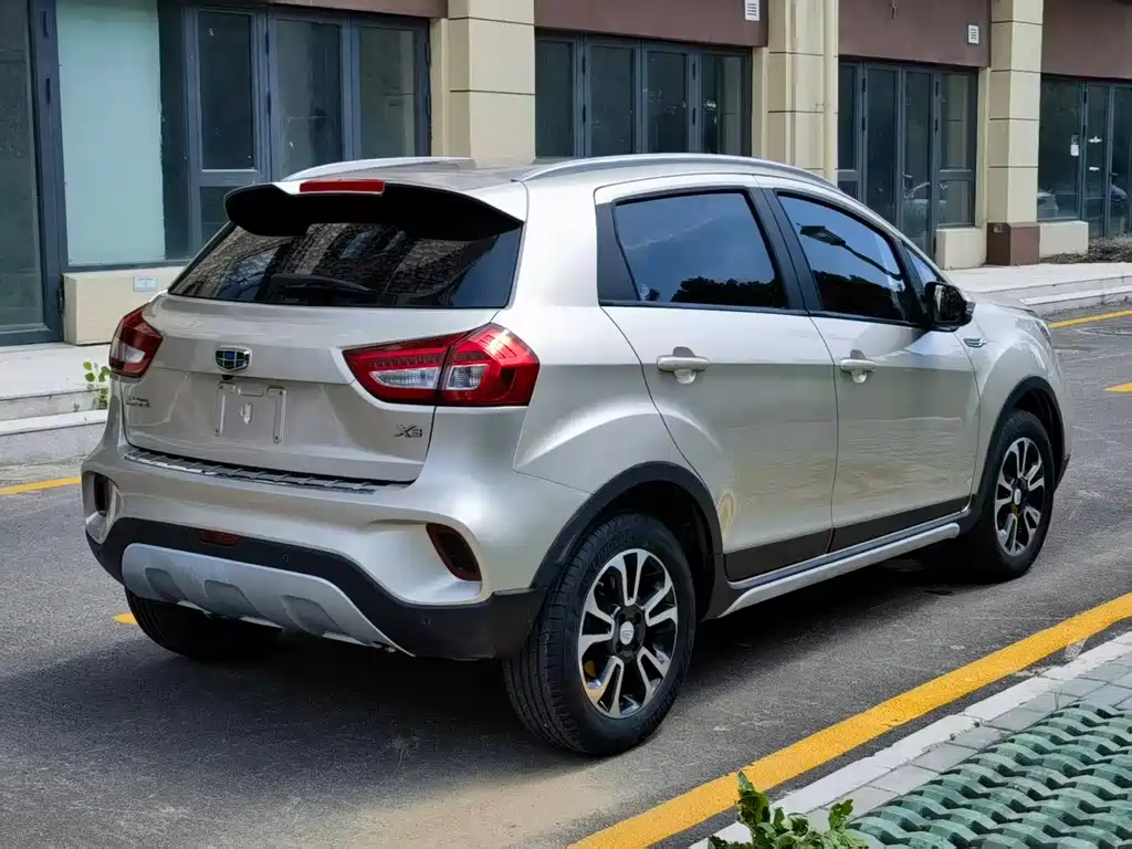 Geely Vision X3 — миниатюра 9