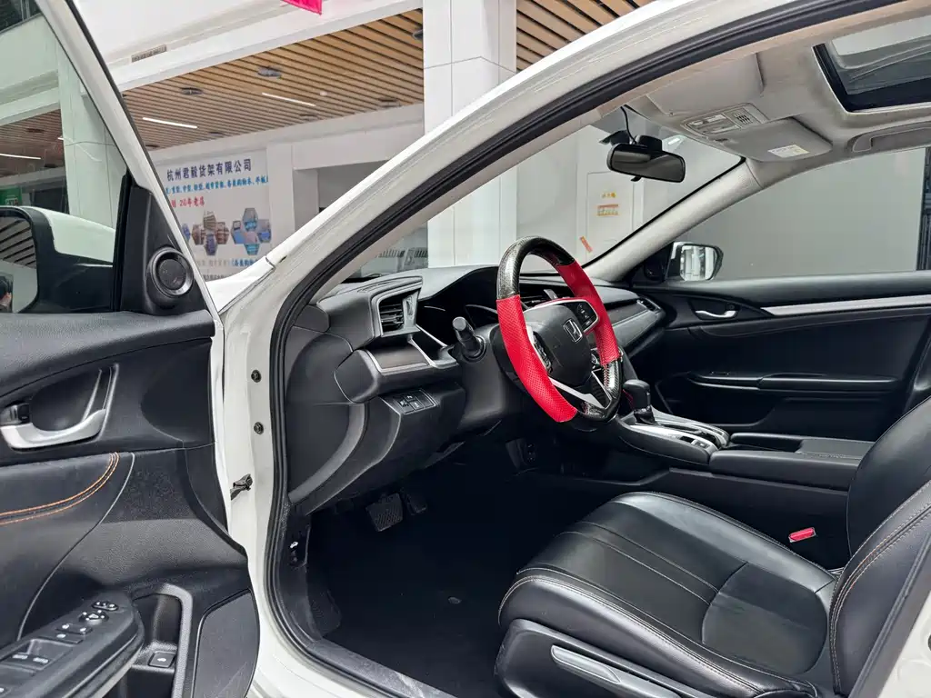 Honda Civic — миниатюра 9