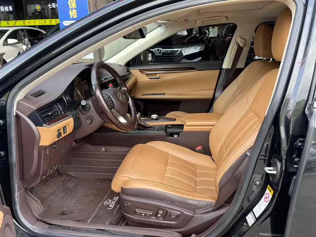 Lexus ES — миниатюра 5