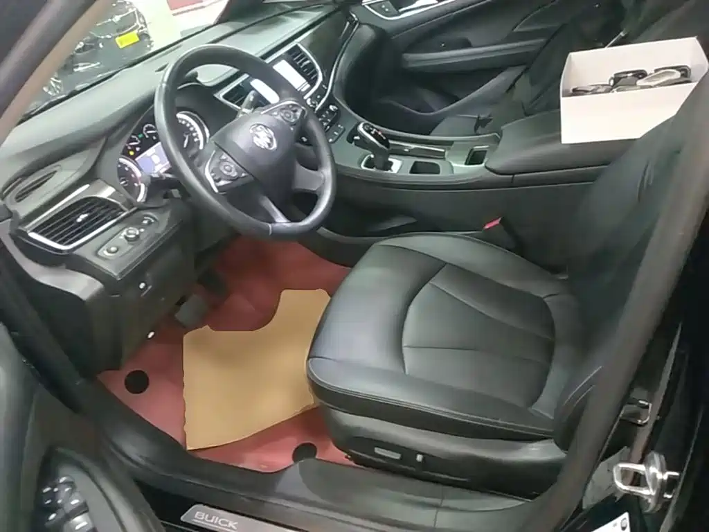 Buick LaCrosse — миниатюра 15