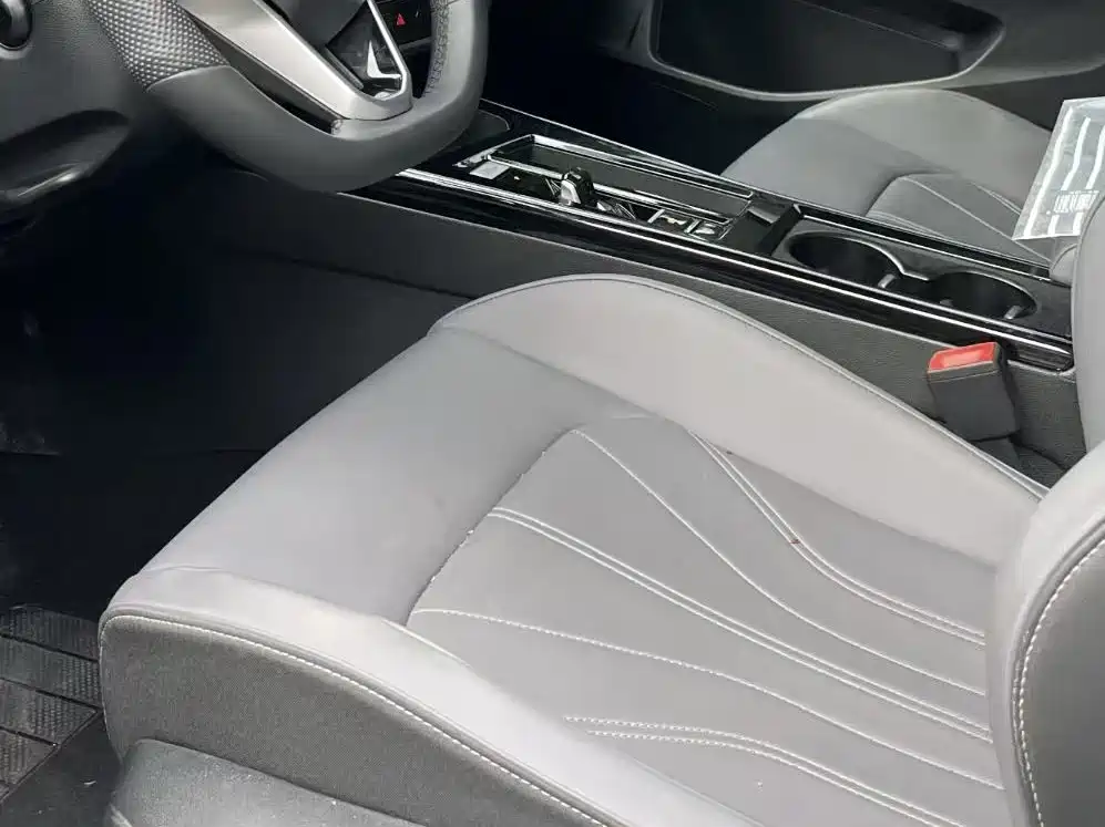 Volkswagen Lamando 2026 L 300TSI