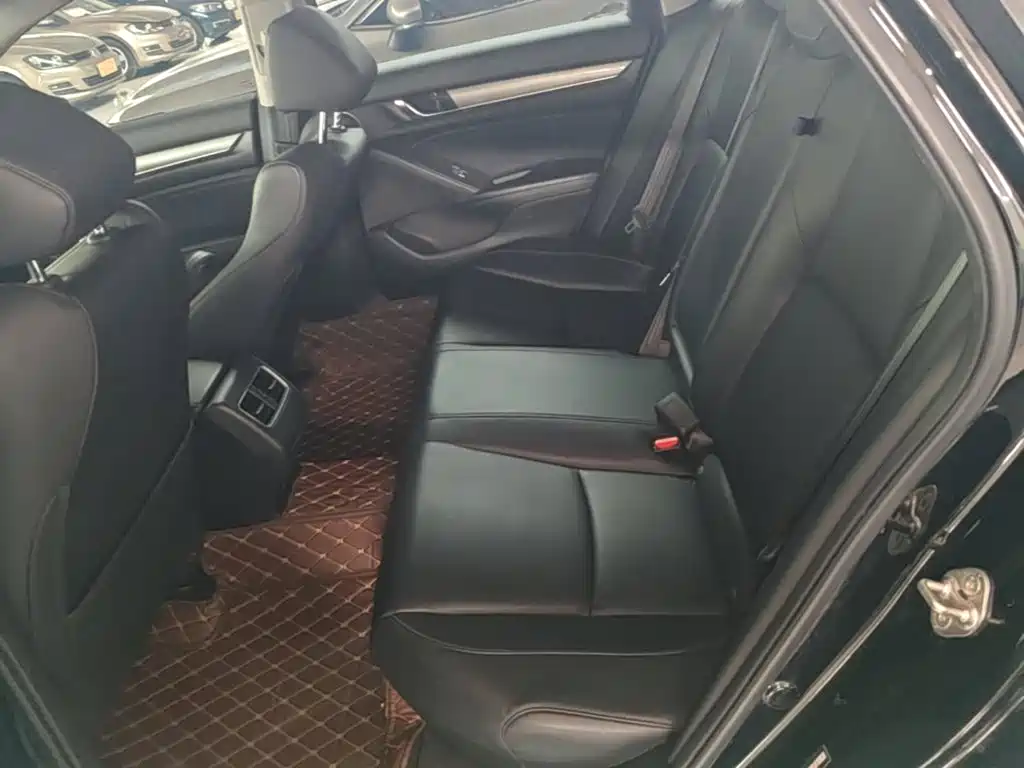 Honda Accord — миниатюра 17