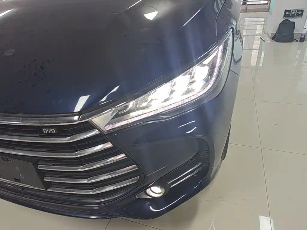 BYD MAX — миниатюра 24