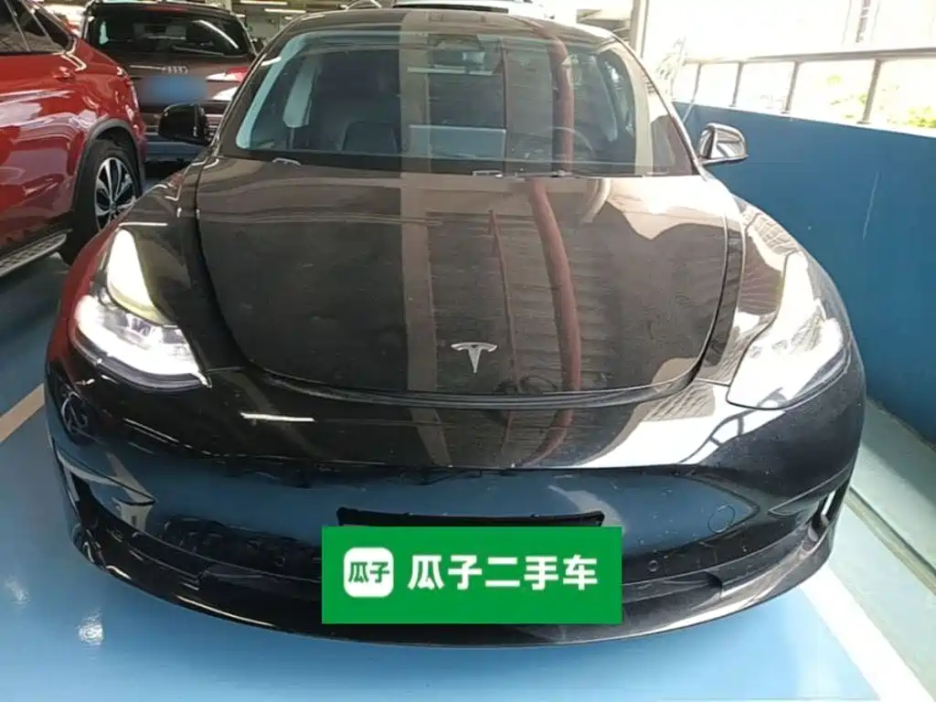 Tesla Model 3 — миниатюра 3
