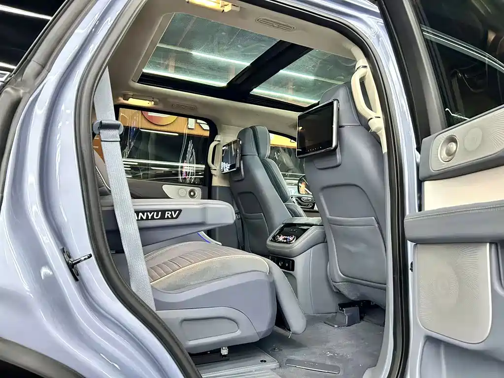 Lincoln Navigator — миниатюра 15