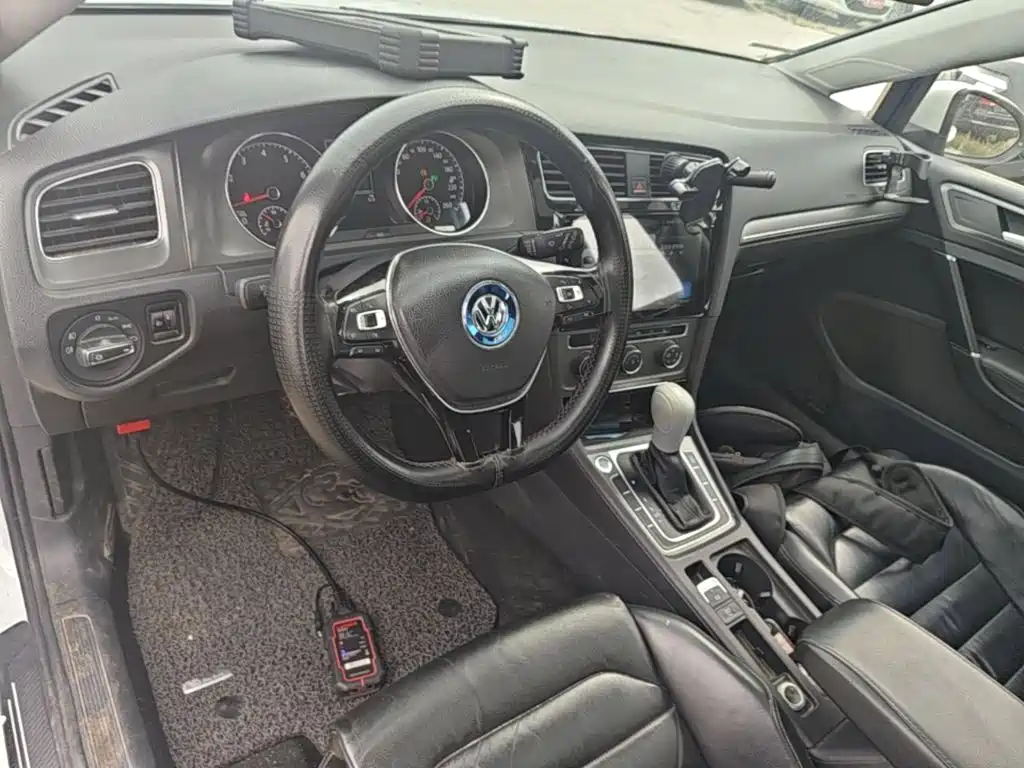 Volkswagen Golf — миниатюра 10