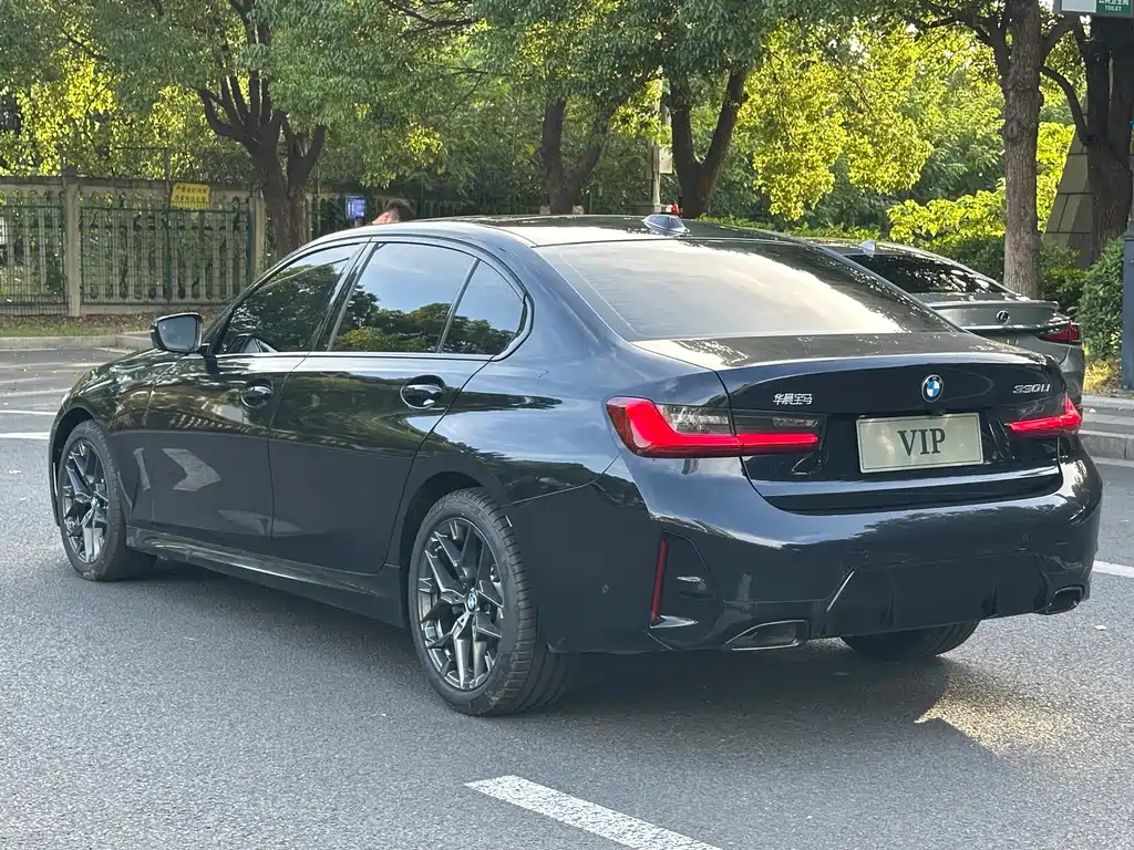 BMW 3 Series 3 2026 330Li M Sport