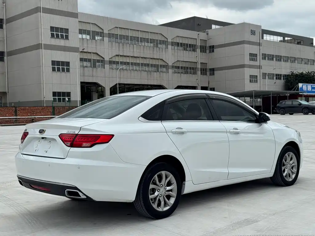 Geely Emgrand GL — миниатюра 5