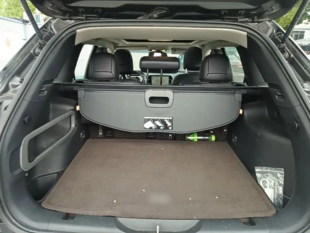 Jeep Cherokee — миниатюра 19