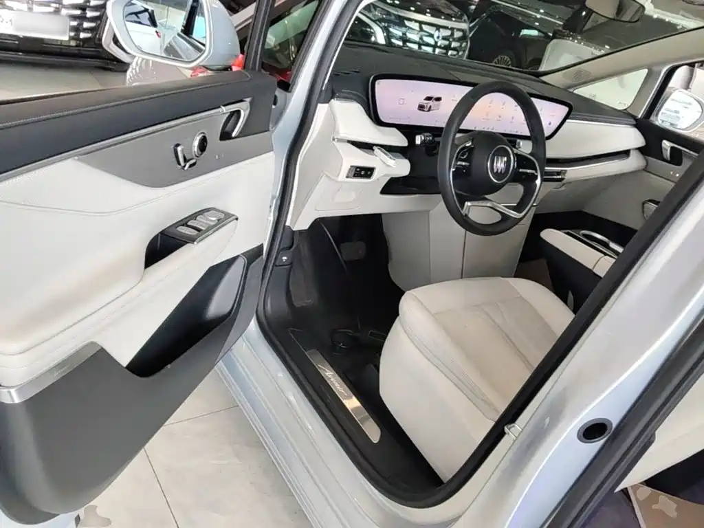Buick GL8 Hybrid — миниатюра 16