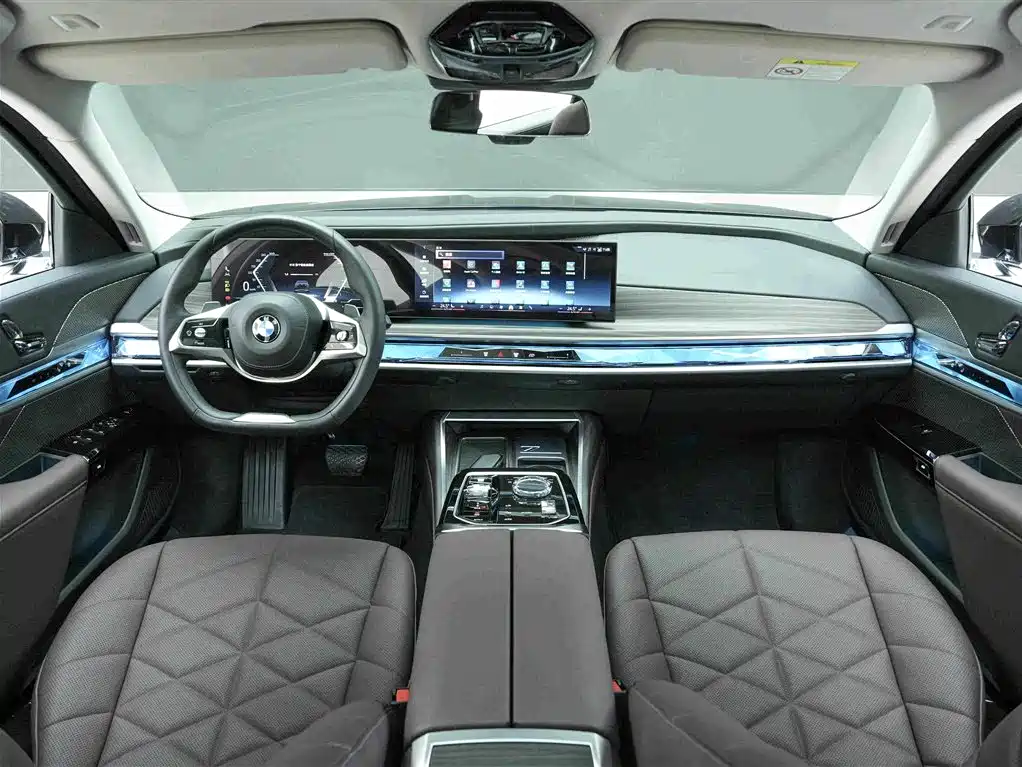 BMW 7 Series — миниатюра 6