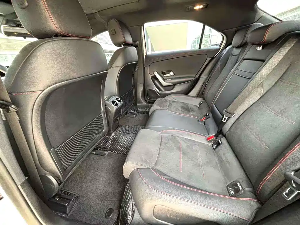 Mercedes-Benz A-Class — миниатюра 8