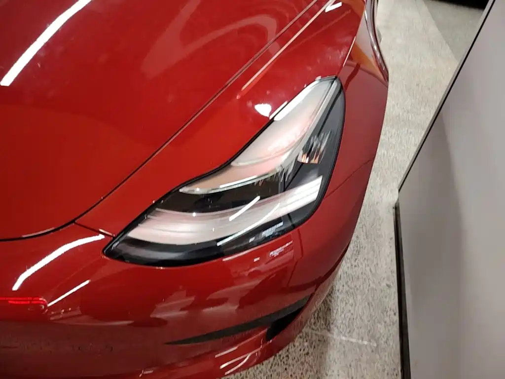 Tesla Model 3 — миниатюра 24