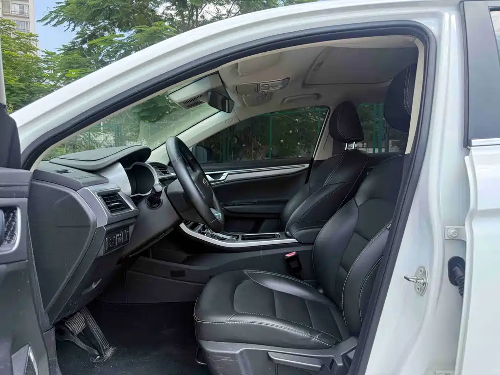 Geely Emgrand GL — миниатюра 4