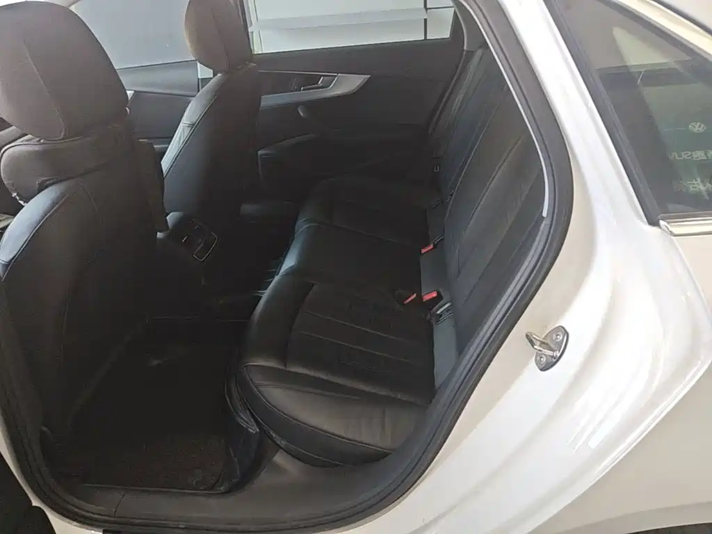 Audi A4L — миниатюра 24