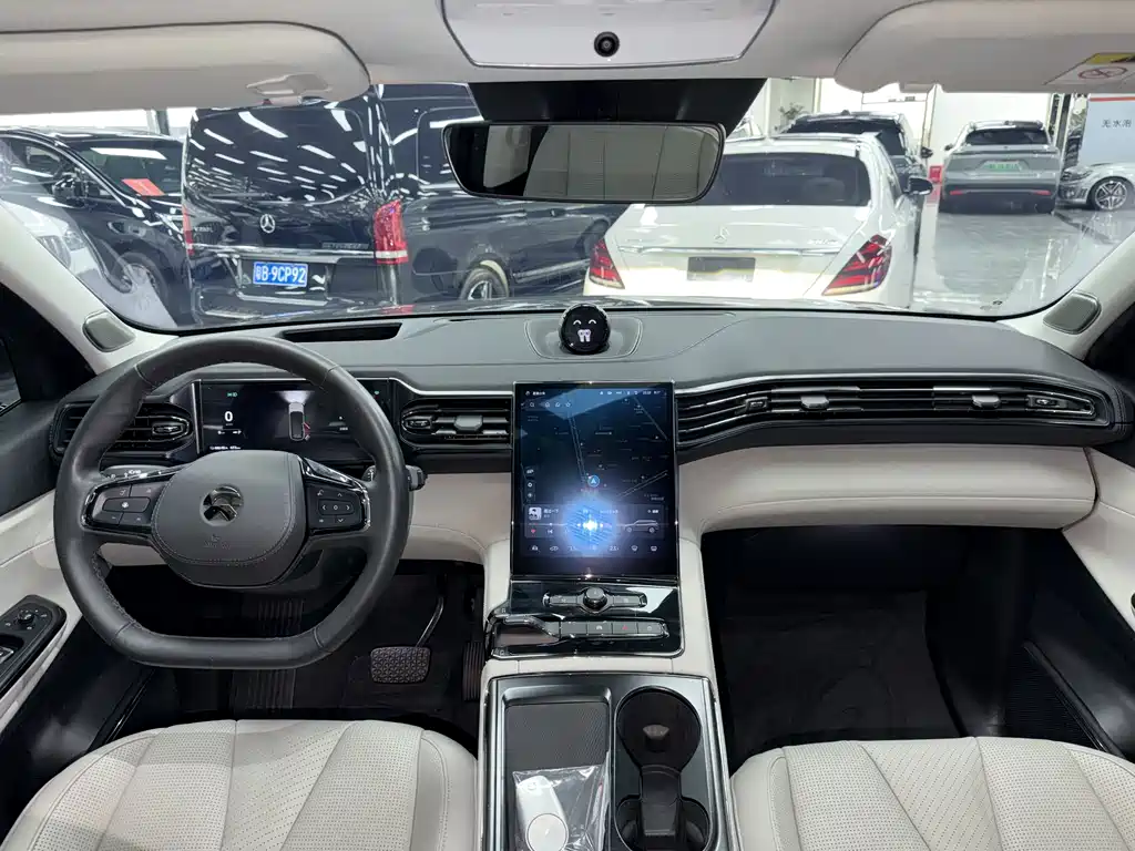 NIO ES8 — миниатюра 13