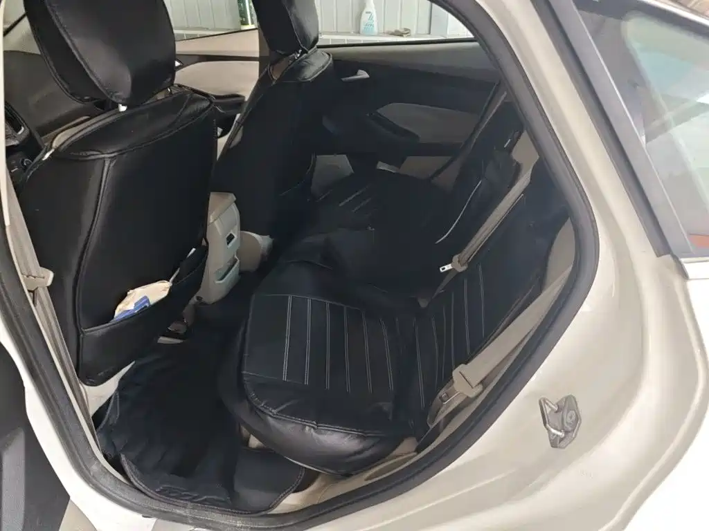Ford Focus — миниатюра 14