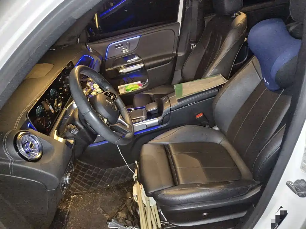 Mercedes-Benz GLB — миниатюра 16