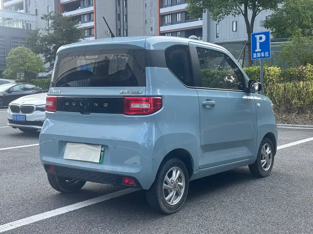 Wuling MINIEV — миниатюра 8