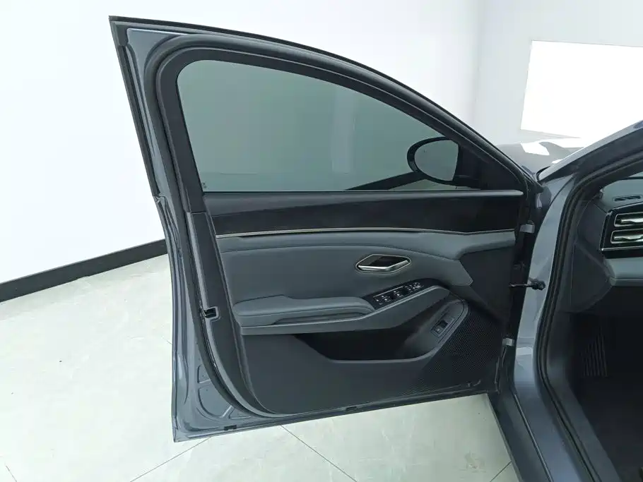 BYD Qin L — миниатюра 7