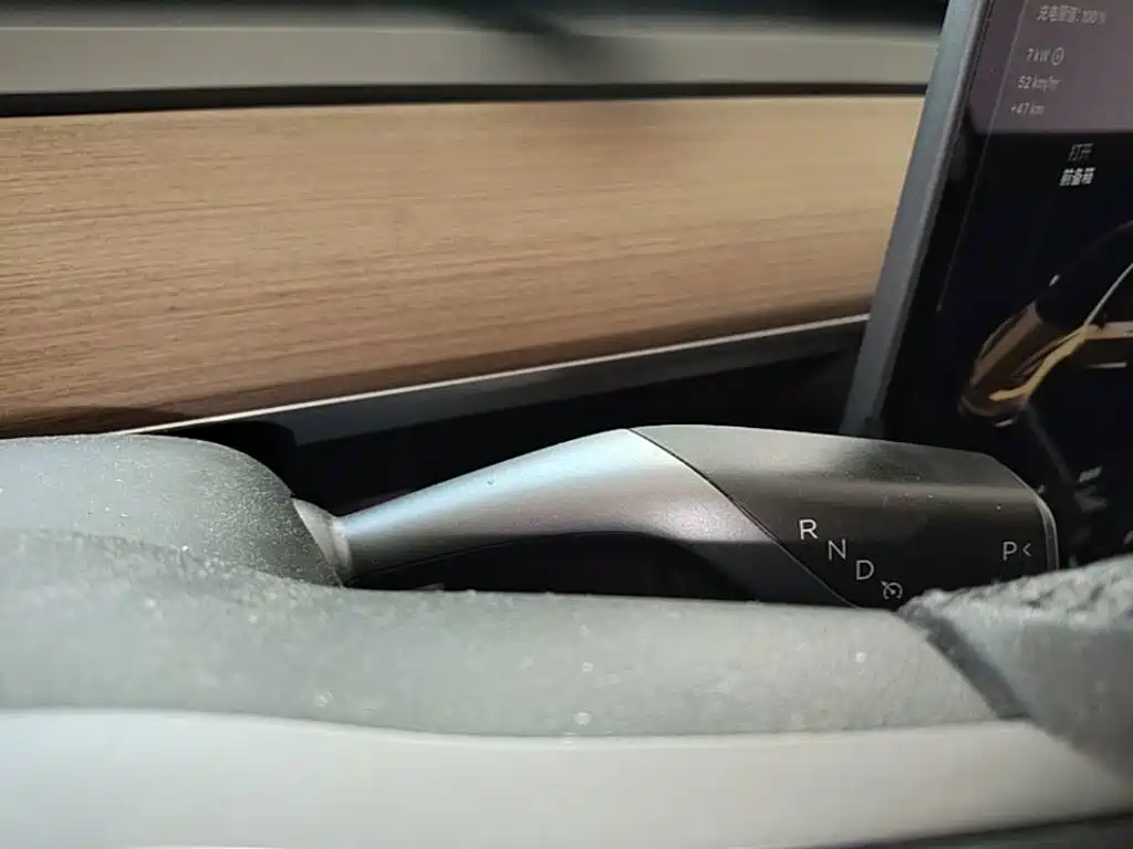 Tesla Model 3 — миниатюра 14