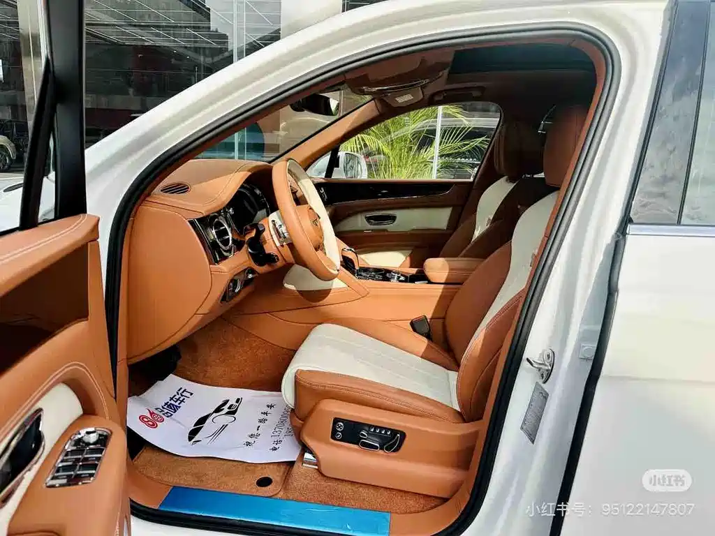 Bentley Bentayga 4.0T V8, фото 16