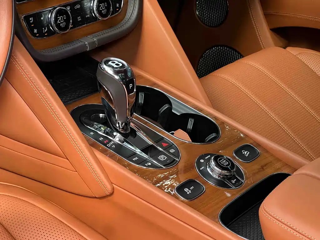 Bentley Bentayga — миниатюра 18