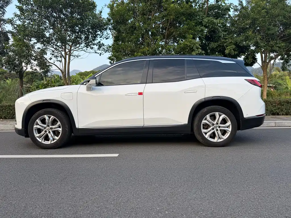 NIO ES8 — миниатюра 18