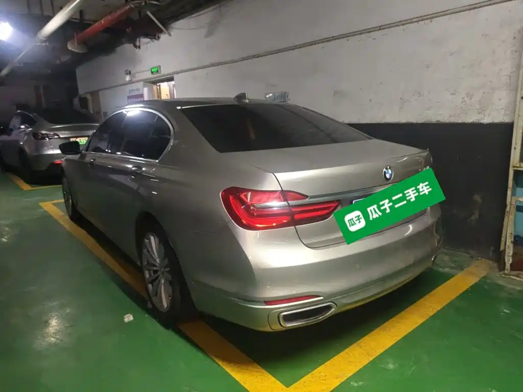 BMW 7 Series — миниатюра 25