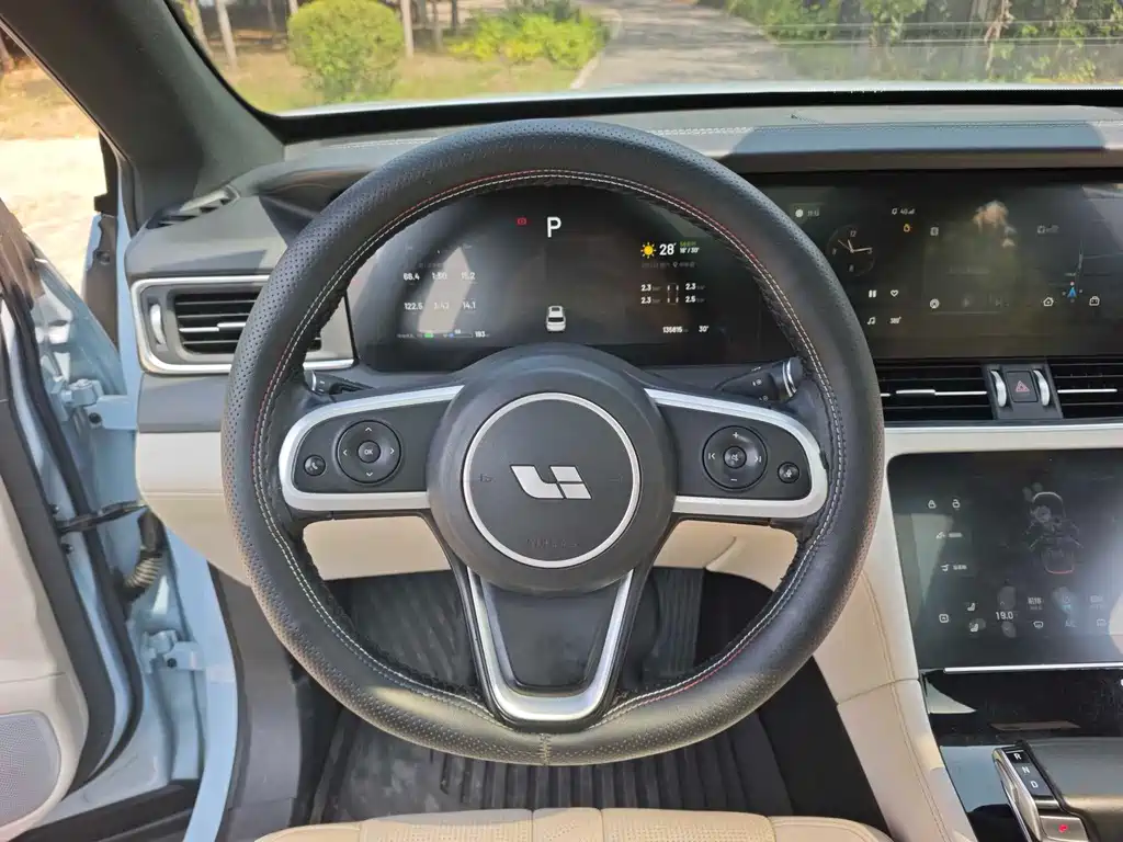 Li Auto Li ONE — миниатюра 13