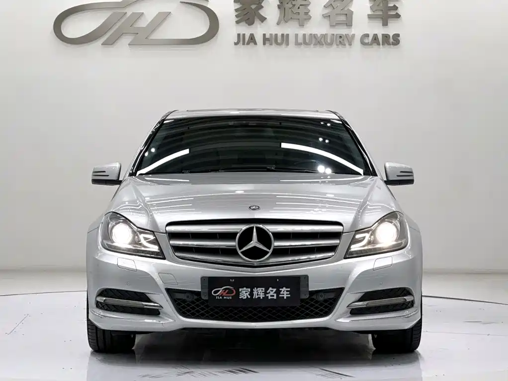 Mercedes-Benz C-Class — миниатюра 2