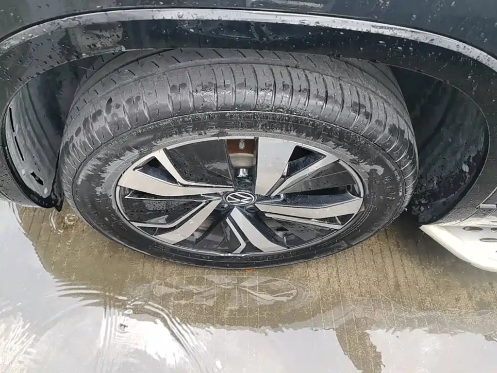 Volkswagen 探岳 GTE — миниатюра 23