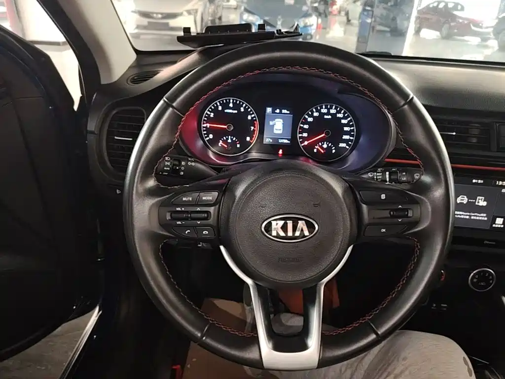 Kia KX Cross — миниатюра 11