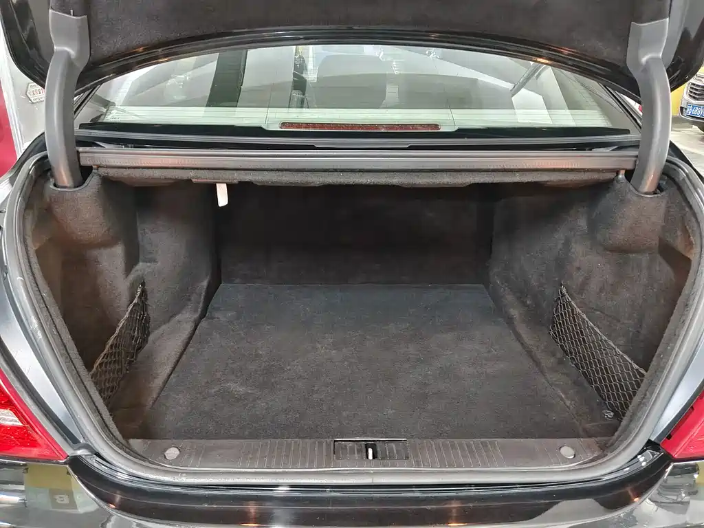 Mercedes-Benz S-Class — миниатюра 13