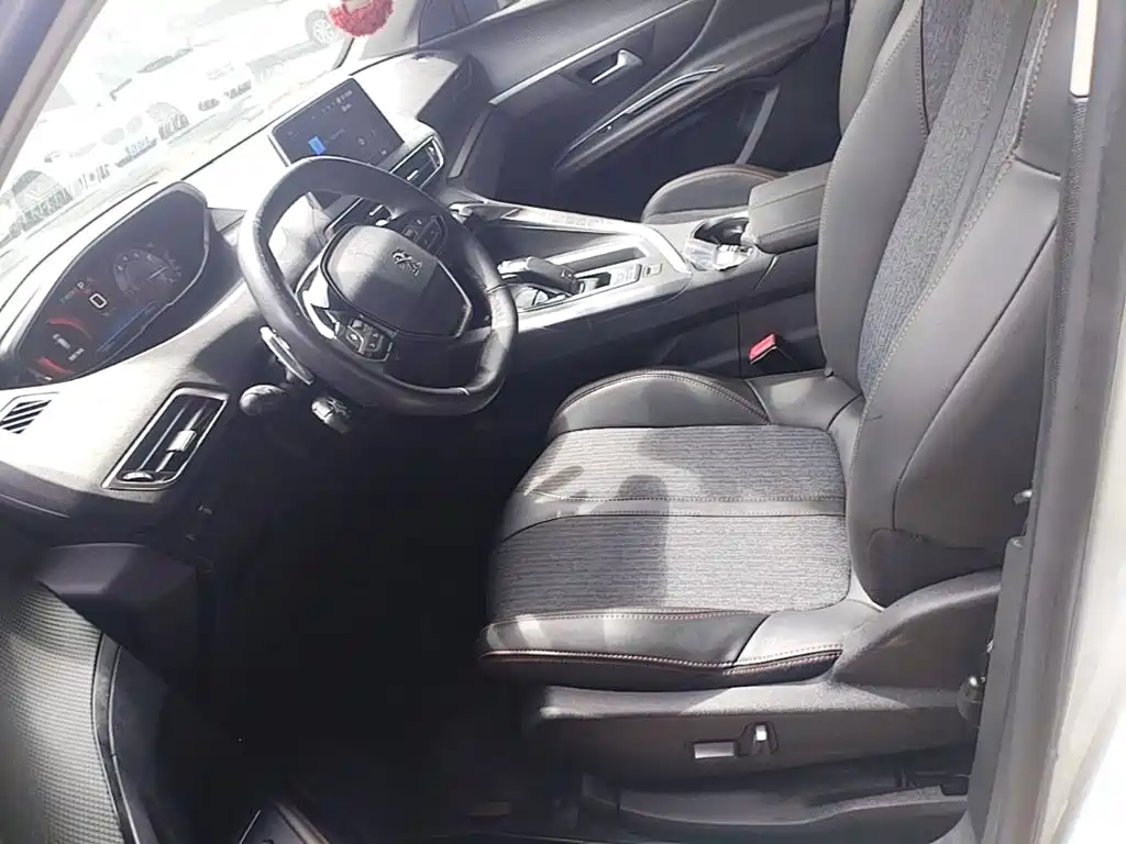 Peugeot 5008 — миниатюра 15