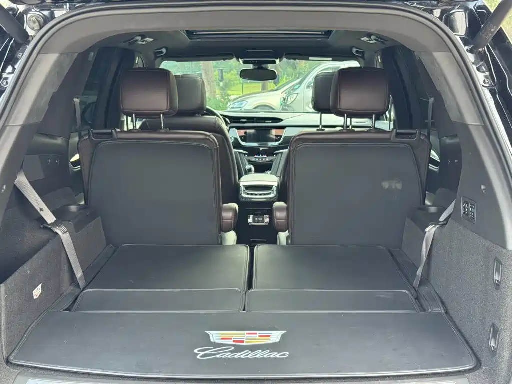 Cadillac XT6 — миниатюра 8