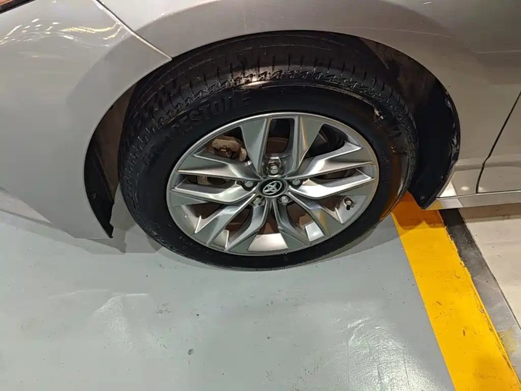 Toyota Avalon — миниатюра 23
