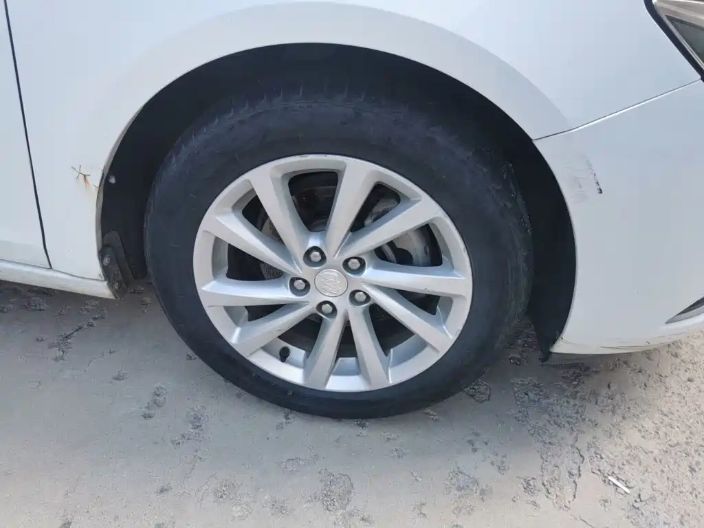 Buick Verano — миниатюра 8
