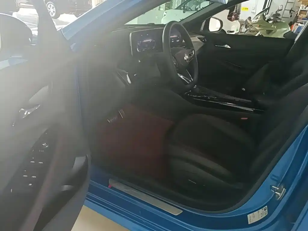 Buick Verano — миниатюра 16