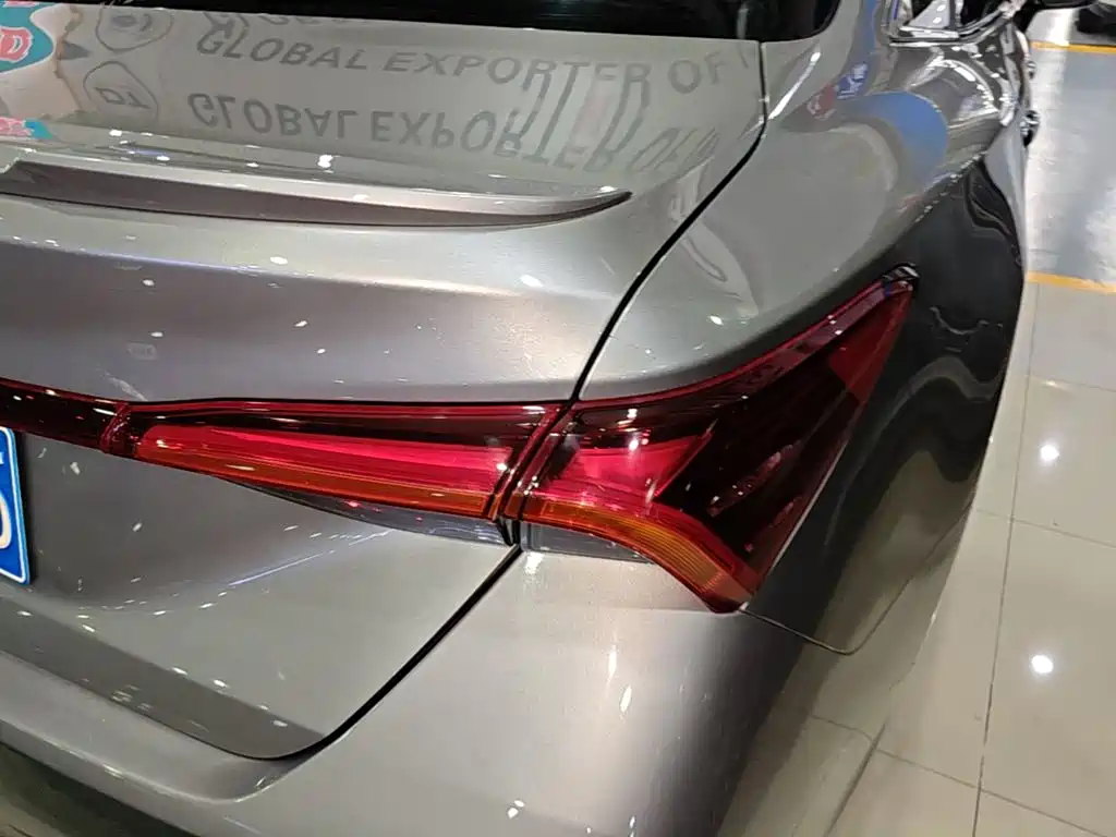 Toyota Avalon — миниатюра 8